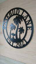Load and play video in Gallery viewer, Personalized Palm Tree Metal Sign - Beach House Signs - Door Hanger - Metal Wall Art - Beach Decor - Coastal Decor - Tropical Decor
